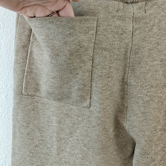 Monrow NWT SuperSoft Sweater Knit Cuffed Joggers In Oatmeal Size Small - Picture 10 of 14